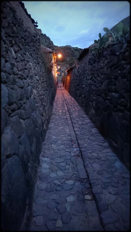 Alley Ollantaytambo