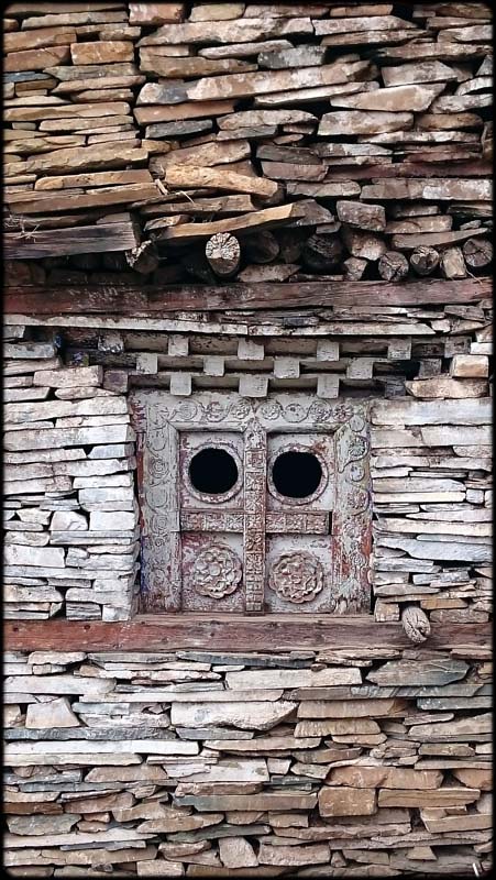 Ngawal Window